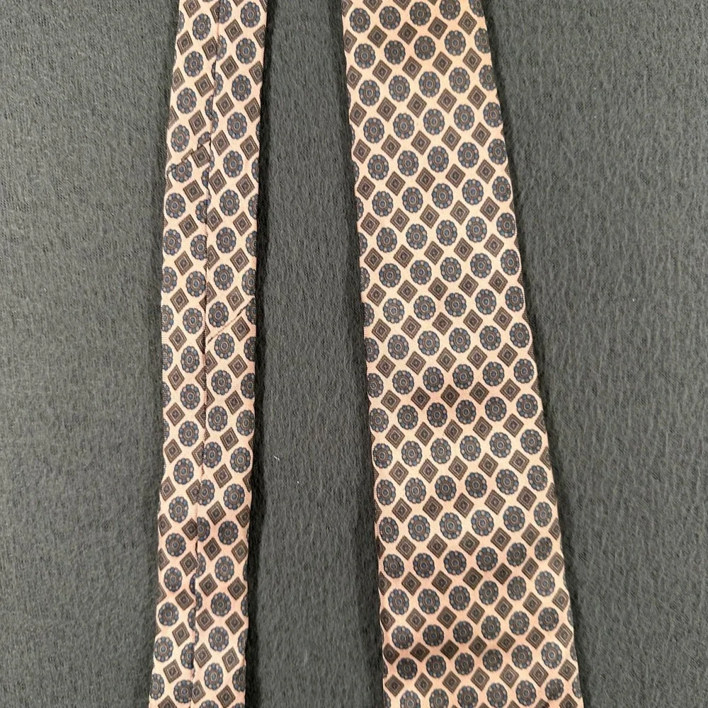 Vintage Yves Saint Laurent Tie Mens One Size Pink Silk‎ Geometric Jacquard USA